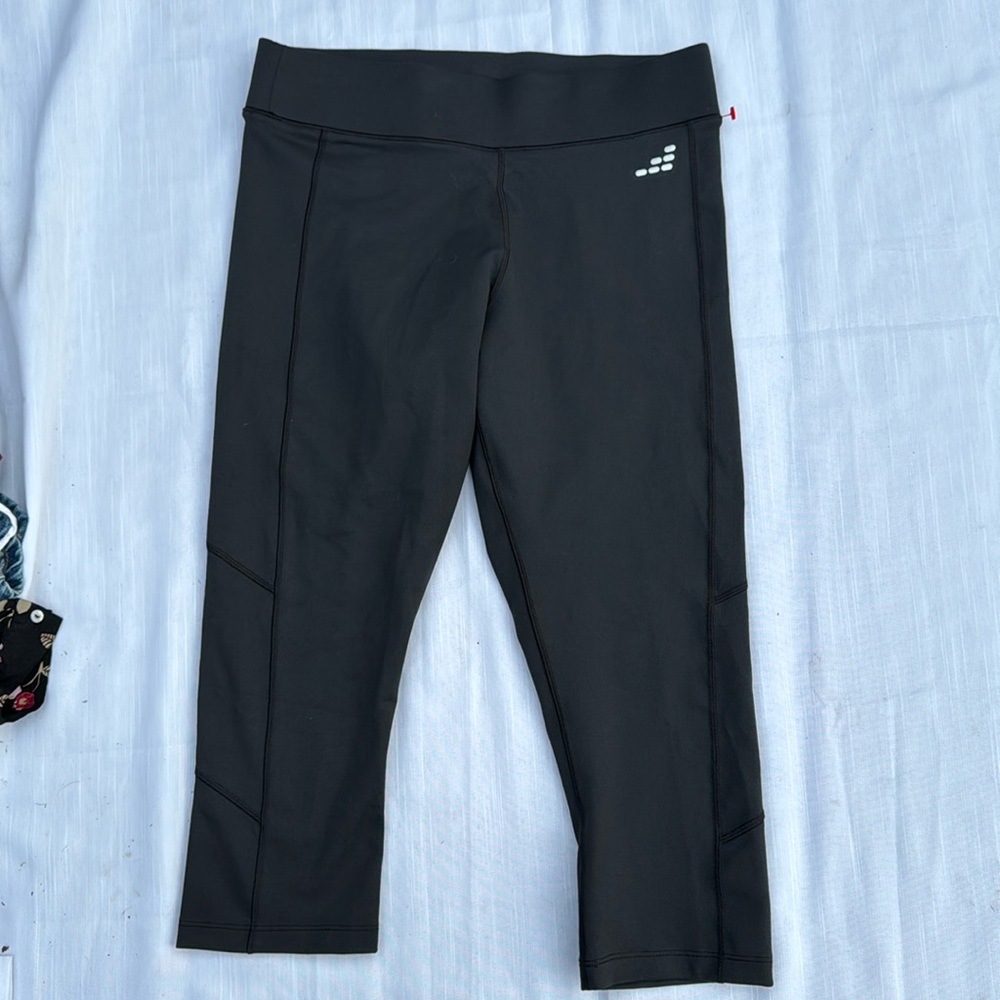 Yoga pants high compression